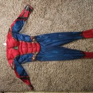 5S5.  Spiderman costume (kids)
